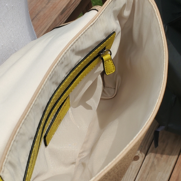 Gianni Bini cross body tan yellow gold purse - Picture 12 of 14